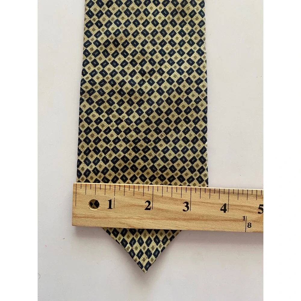 GAP Mens Silk Necktie Gold Navy Blue Geometric Diamond Pattern Made in USA